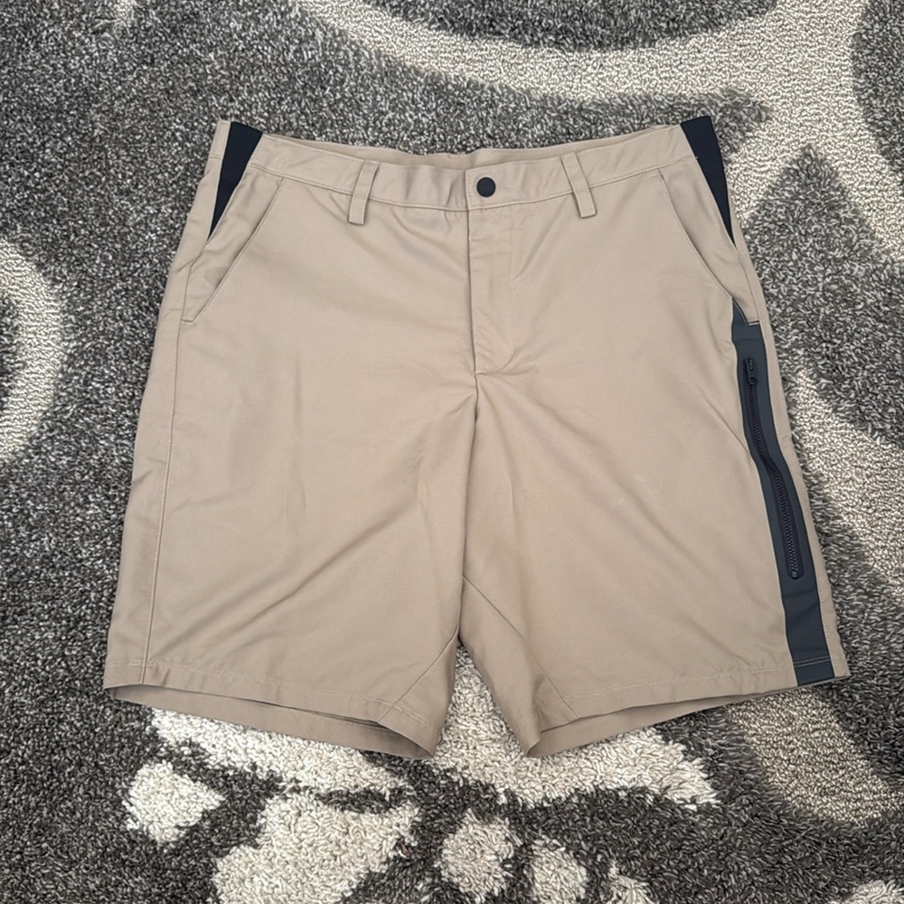 Fila Sport Mens Athletic Golf Shorts Beige Black Tech Performance Size 36